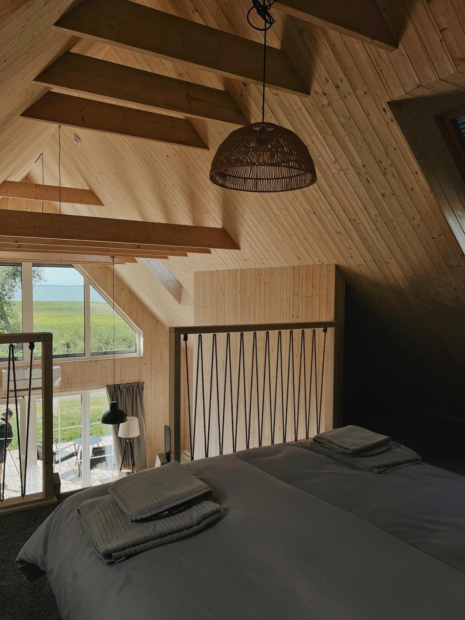 Storm Villas Sturmai Exteriör bild